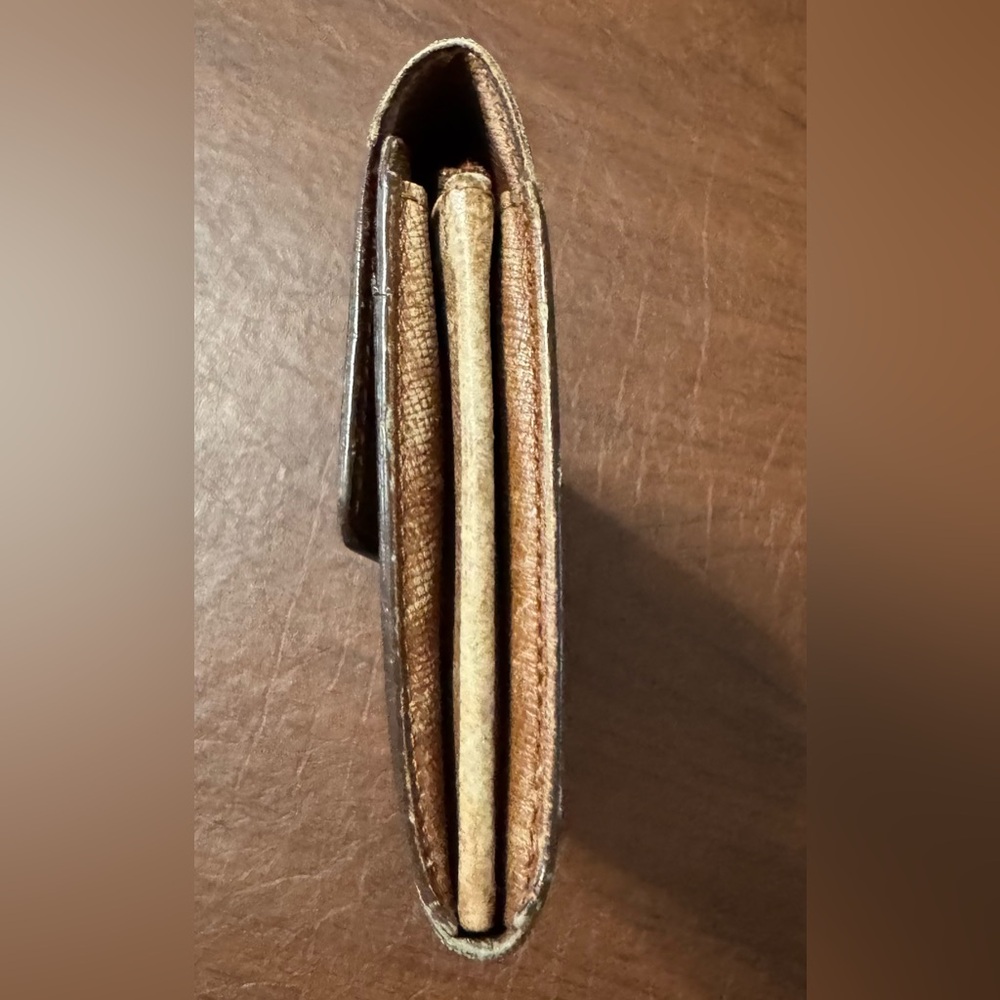 Louis Vuitton Monogram Wallet - Picture 3 of 7